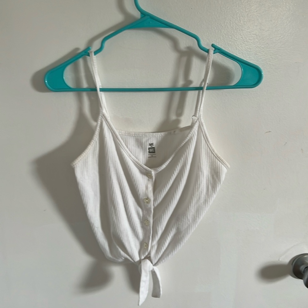 2 Women’s Crop Tops